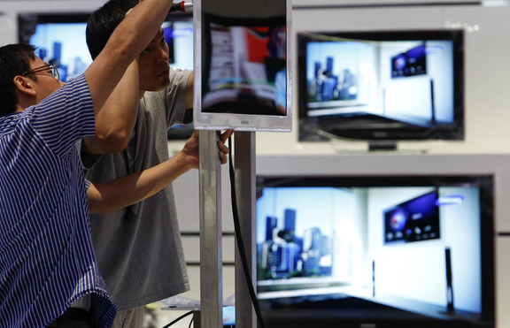 Samsung представи телевизор, излъчващ две програми едновременно