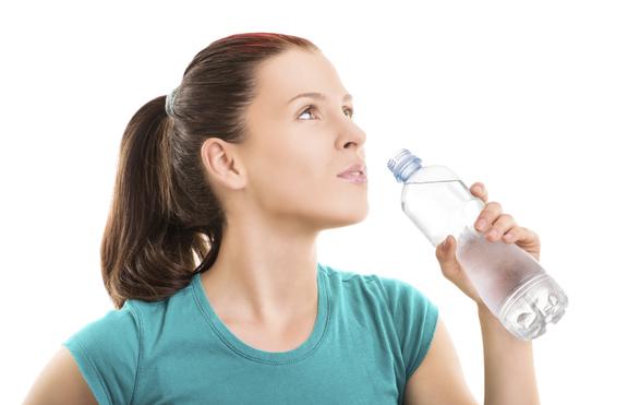 Няколко трика, които ще ти помогнат да пиеш повече вода