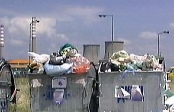 Македонци изхвърлят боклука си в точно определен час 