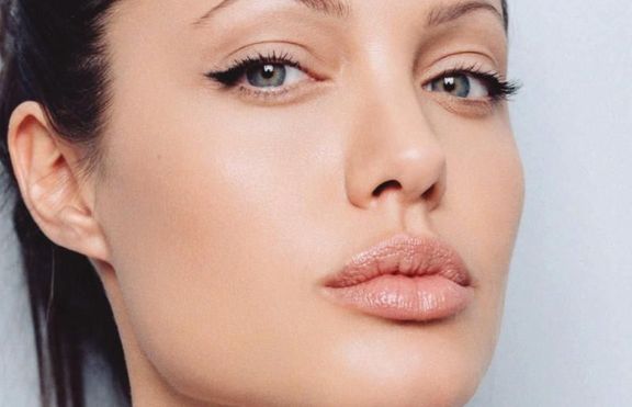 Анджелина Джоли – все още с най-желаните устни