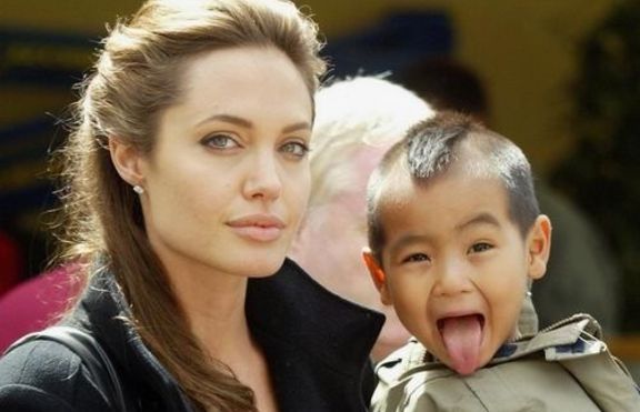 Анджелина Джоли нямала никакви приятели 