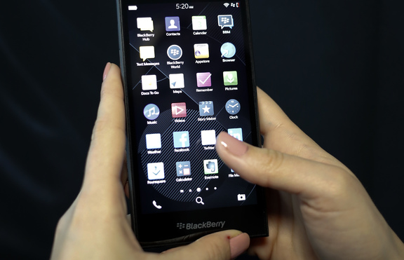 BlackBerry спира да произвежда собствени смартфони