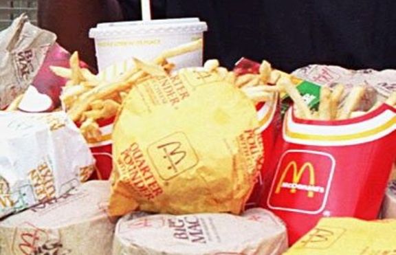 Продуктите на McDonald`s - минава половин година, а те си седят 
