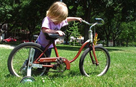 6-годишно момиченце удря жена с колелото си, тя умира три месеца по-късно