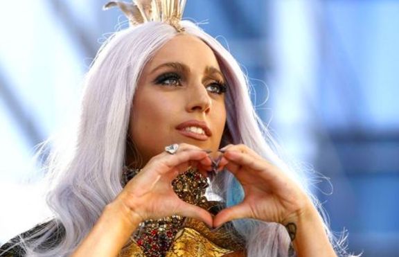 Лейди Гага черпи вдъхновение от... коприненото си бельо 