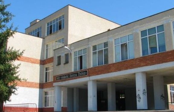 Осмокласник нарита учителка в час по география в Казанлък