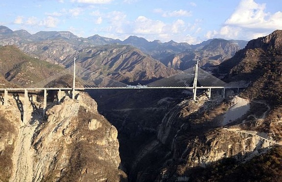 Най-високият мост в света се намира в Мексико 
