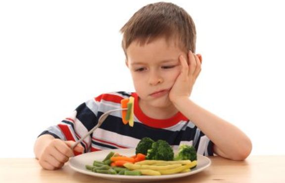 Нездравословното хранене намалява IQ-то на децата 
