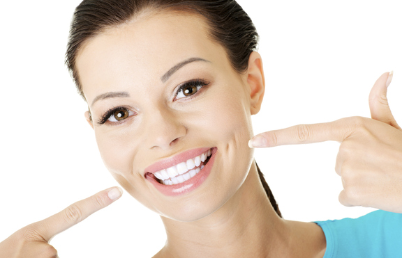 Няколко начина да имаш ослепително бели зъби