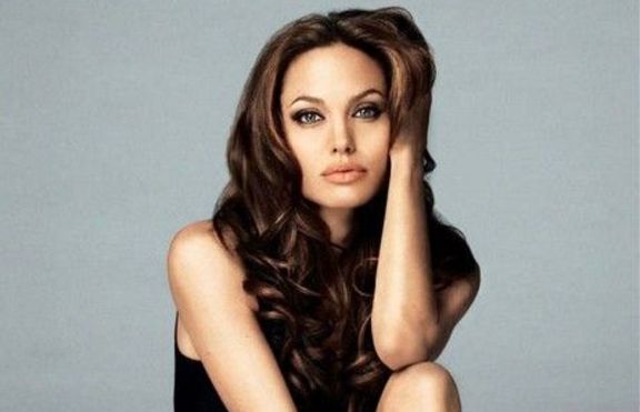Анджелина Джоли с нова татуировка, посветена на Брад Пит 