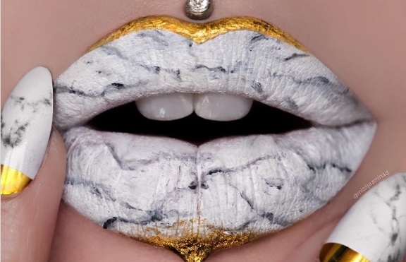 Ново в красотата: Устни като мрамор