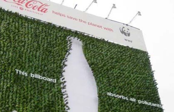 Coca Cola с уникален билборд, първият по рода си