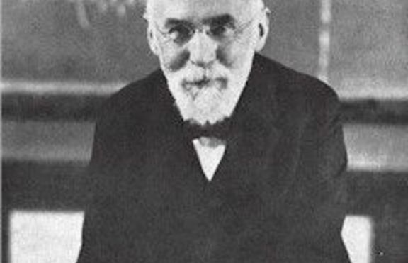 Хендрик Лоренц  с Нобелова награда за физика през 1902 година