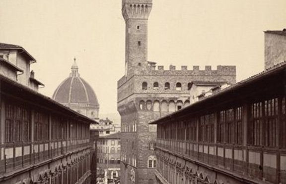 Дворецът Уфици във Флоренция е построен от Джорджо Вазари