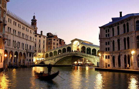 Венеция въведе туристически данък 