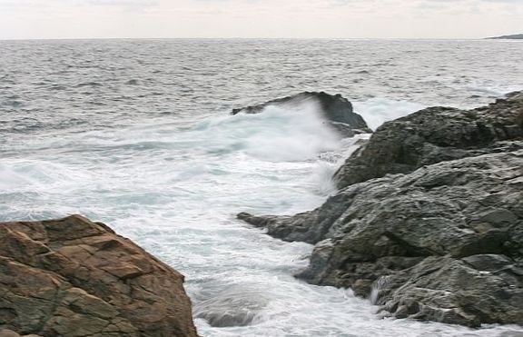 15-годишно момиче падна в морето край Созопол  и загина
