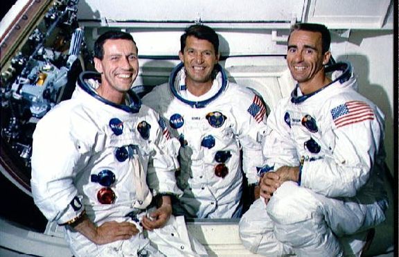 Аполо 7 - първа пилотирана мисия от едноименната програма