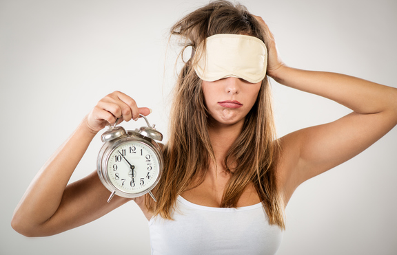 Как менструалният цикъл влияе на съня ти 