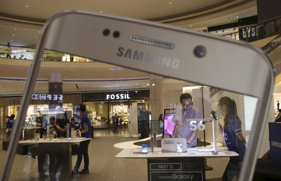 Samsung Galaxy S6 с огромен успех на пазара