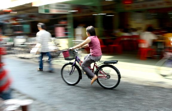 Забраниха на жените в Северна Корея да карат велосипед... отново