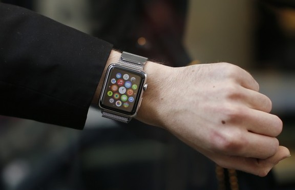 Apple откри дефект в своя smart часовник