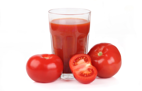 Пийте доматен сок, а не енергийни напитки след тренировка