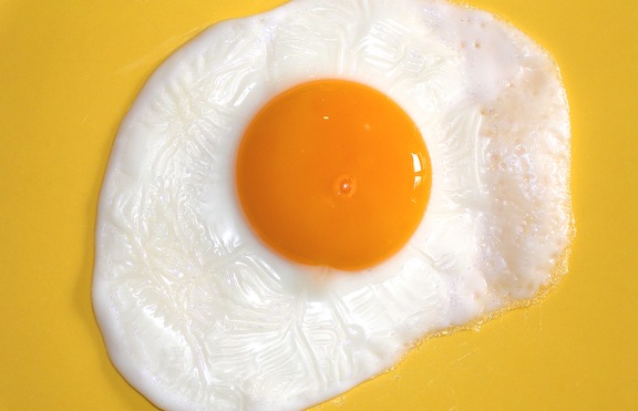 Начинът на ядене на яйца показва що за човек си