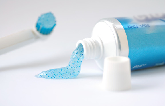 Прекомерното миене на зъби може да ви донесе артрит 