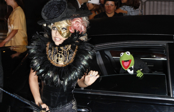 Lady GaGa и Мъпетите отново на една сцена