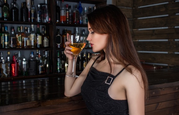 5 неща, които се случват, ако пиете алкохол по време на цикъл