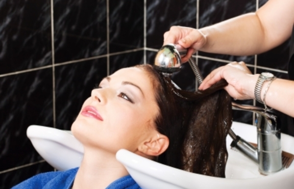 Колко често трябва да къпеш косата си с шампоан?