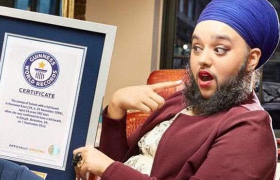 Жена се гордее с брадата си, поставя рекорд на Гинес