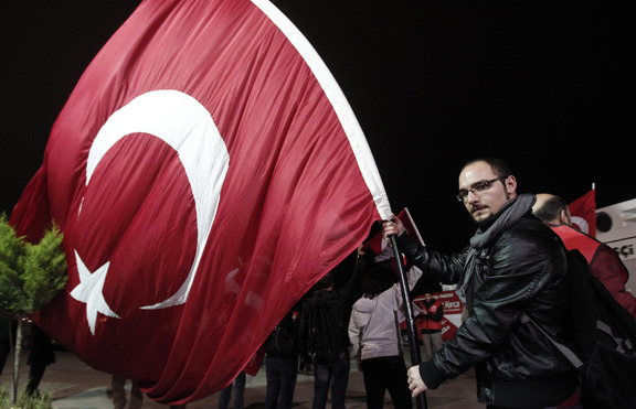 Турция смята да забрани достъпа до Facebook и YouTube 