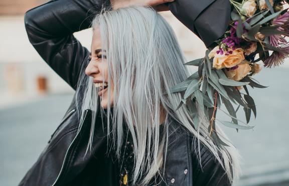 Опушено сиво: Цветът на косите за 2019 г.