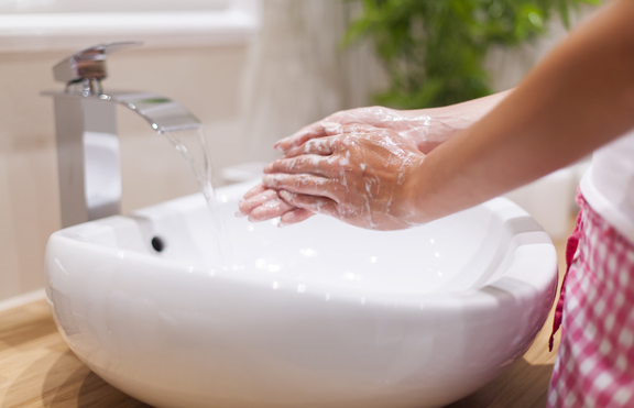 Знаеш ли как да миеш ръцете си правилно?