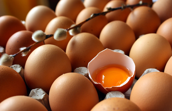 Най-желаното пролетно ястие - яйца, сварени в урина (+ видео)