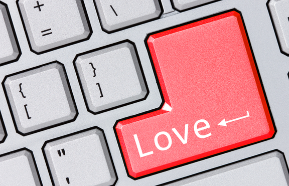 Как интернет успя да промени любовта през 2013 година